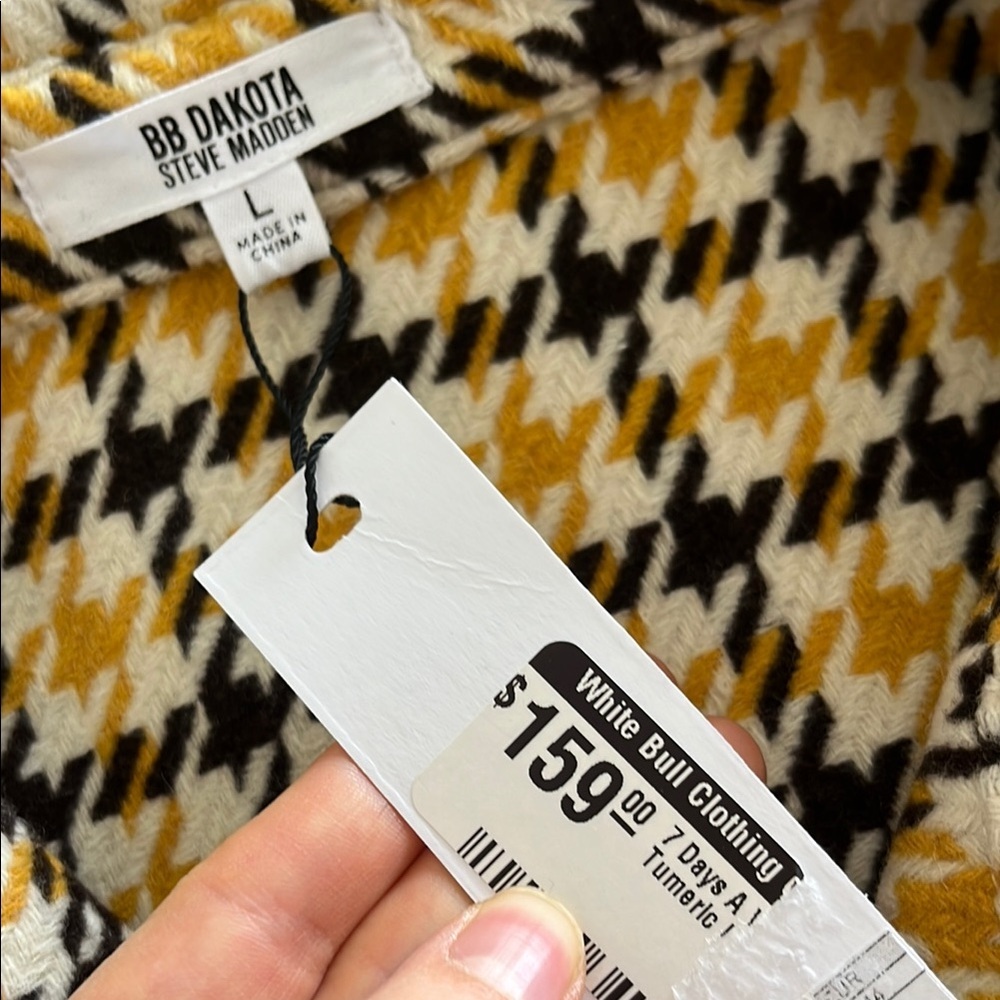 BB Dakota by Steve Madden Wool Yellow and Black Houndstooth Jacket - Picture 2 of 4
